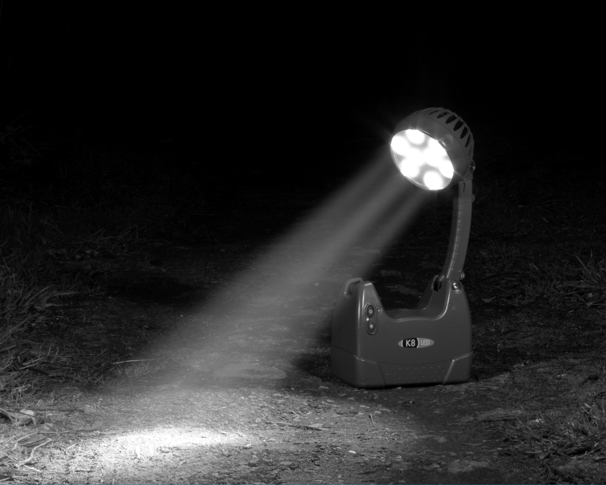 Éclairage autonome - mise en situation du faisceau lumineux d'un projecteur K8 utilisé comme une lampe de travail